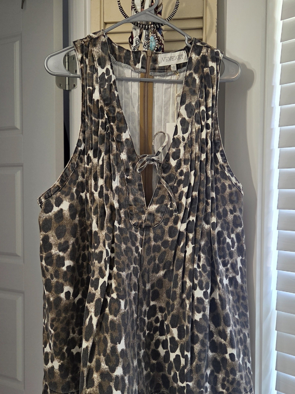 Women's Brown Leopard Print Sleeveless Top